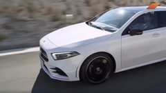 لماذا اخترت سيارتك بهذا اللون ؟! (فيديو)