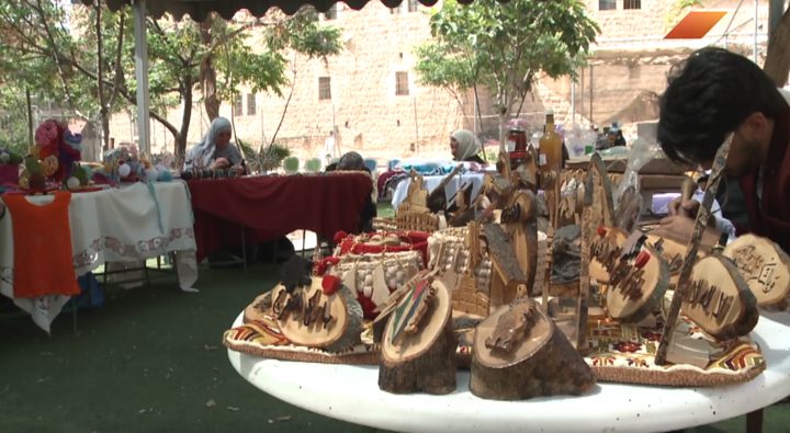 مهرجان الكمنجاتي في البلدة القديمة بمدينة الخليل (فيديو)