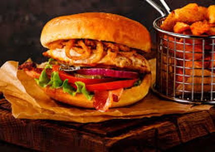 الوجبات السريعة سبب في التهاب المفاصل!