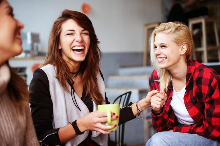 لهذا السبب اخرج مع أصدقائك بعد العمل