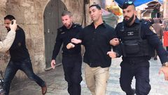 استدعاء أربعة من حراس المسجد الأقصى المبارك