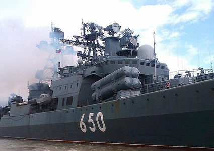 مخاوف من ضربة عسكرية.. روسيا ترسل أربع سفن حربية للبحر المتوسط