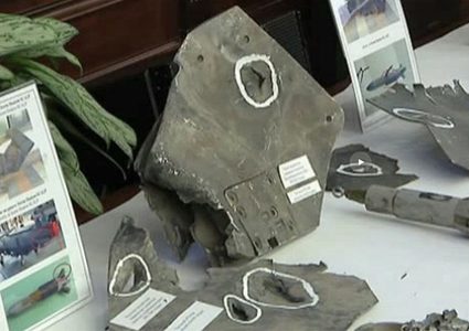 روسيا تعرض حطام الصواريخ التي ضربت سوريا