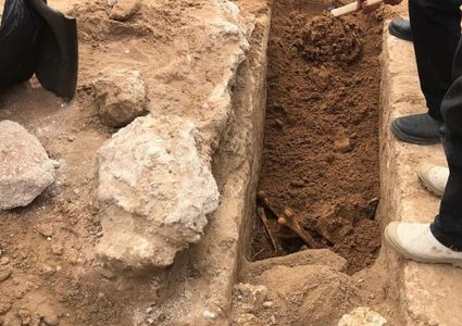 الكشف عن مقبرة إسلامية في يافا خلال عمليات تنقيب لبلدية الإحتلال