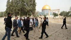 أكثر من مائة مستوطن يقتحمون الأقصى