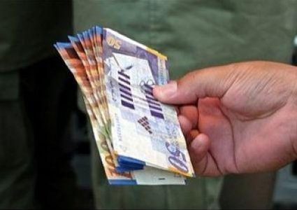 الأشغال الشاقة المؤقتة تحكم 5 سنوات لمدان بتداول أوراق نقدية مزورة