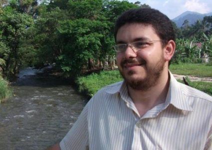 السفارة الفلسطينية بالقاهرة: جثمان الشهيد البطش في الطريق إلى غزة