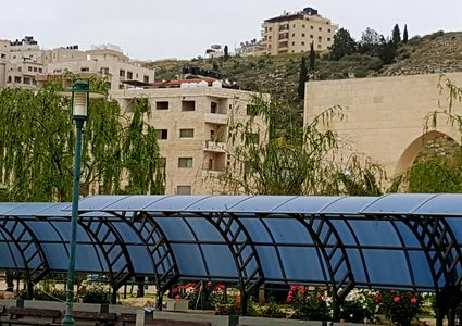 الطقس: درجات الحرارة أدنى من معدلها بحدود 4 درجات وسقوط زخات من الأمطار