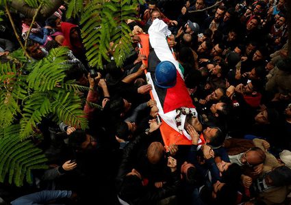 تشييع جثمان الشهيد الصحفي أبو حسين