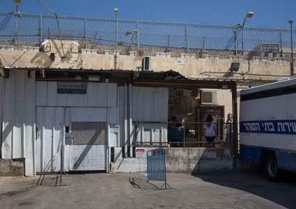 72 يوماً على مقاطعة "الإداريين" محاكم الاحتلال