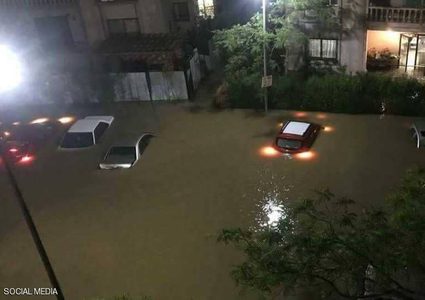 الأمطار الغزيرة "تغرق" مسؤولي القاهرة الجديدة