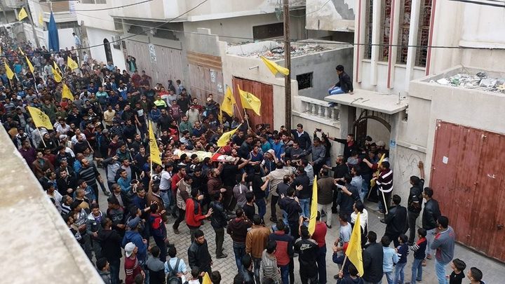 جماهير غفيرة تشيع جثامين شهداء "جمعة الشباب الثائر"