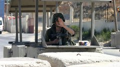 الاحتلال يغلق حاجز "الكونتينر" شمال شرق بيت لحم