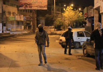 "مستعربون" يقتحمون منطقة المقابر في بلدة عزون