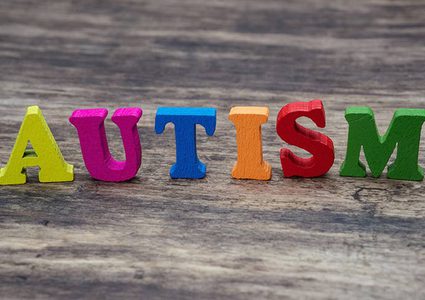 ماذا يعني ارتفاع أعداد المصابين بالتوحد؟