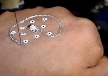 الطباعة على جسم الإنسان بتقنية ثلاثية الأبعاد (فيديو)