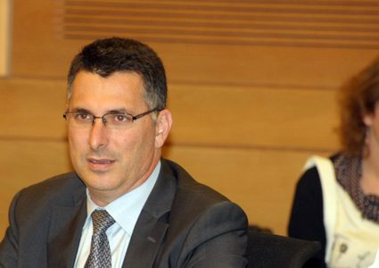 وزير إسرائيلي سابق: مبدأ الدولتين لم يَعد مُلائماً لحل الصراع