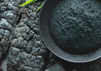 لماذا يأكل البعض "الفحم النشط" وهل له فوائد؟