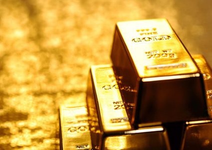 الذهب ينزل مع صعود الدولار