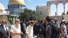 أكثر من سبعين مستوطنا يقتحمون "الأقصى"