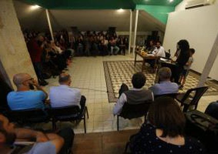 بدر عثمان يطلق باكورة إنتاجه الشعري "كتاب الأعمى"