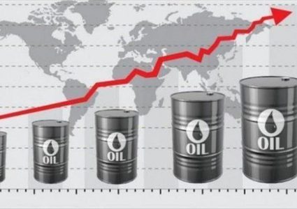 النفط يصعد رغم التوقعات بارتفاع المخزونات الأمريكية