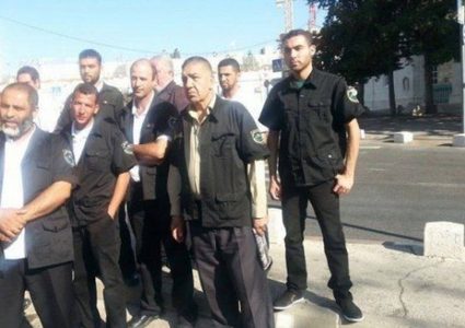 الاحتلال يستدعي أحد حراس الأقصى للتحقيق