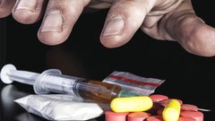 حدث وسط نابس: القبض على شخص يتعاطى وبحوزته مواد مخدرة