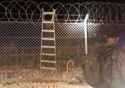 الإعلام العبري: اعتقال شاب اجتاز السياج الفاصل على حدود غزة