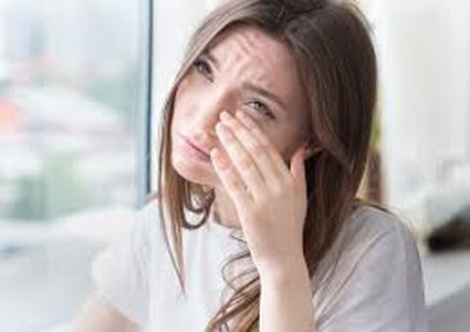 رفة العين والتشنجات ما أسبابها!