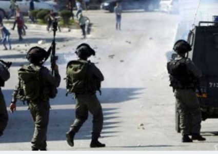 اصابة فتى واعتقال سيدة بالعيسوية