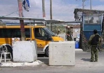 اعتقال شاب على حاجز الكونتينر