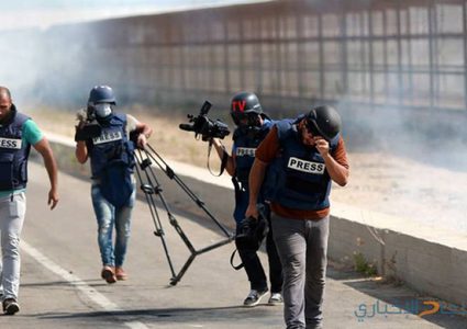 إصابة 3 صحفيين خلال تغطيتهم المظاهرات قرب حدود غزة