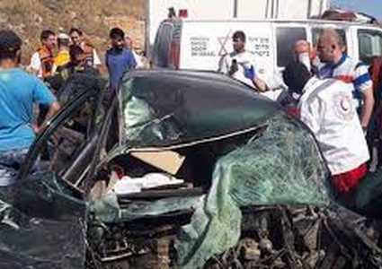 اصابتان احداهما خطيرة في حادث سير