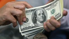 توقعات بوصول سعر الدولار لـ3.80 شيقل