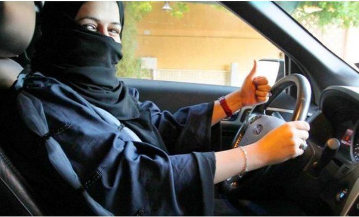 السعودية تسمح للنساء بالعمل سائقات أجرة