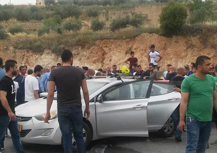 بالصور- إصابات في حادث سير بشارع بيت ايبا غرب نابلس