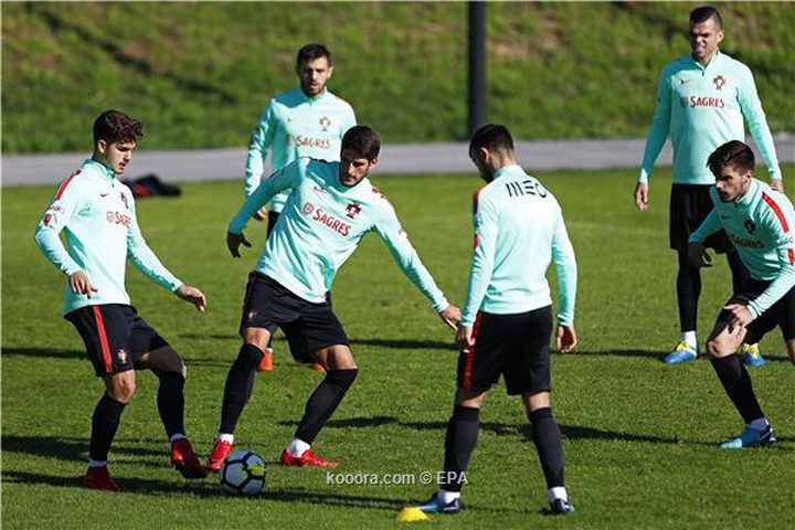مورينيو وكلوب يتنافسان على لاعب شاب