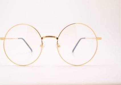 2.5 مليار إنسان يحتاجون نظارات ولا يجدونها