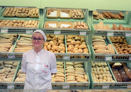 أيهما أفضل الخبز الأبيض أم خبز القمح الكامل؟