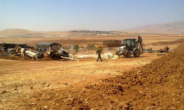 الاحتلال يهجر الفلسطينيين من الأغوار لتسهيل انتشار الاستيطان (فيديو)