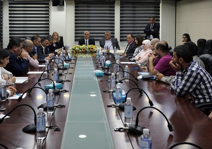 الحمد الله يطلع على أهم مشاريع المياه المنفذة والخطط المستقبلية