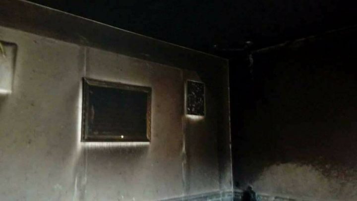 مستوطنون يضرمون النار في أحد المنازل جنوب نابلس(فيديو)