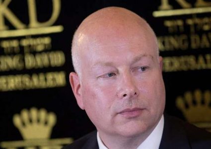 غرينبلات يزعُم: اجتمعت بمدير المخابرات المصرية لتقديم الاغاثة الانسانية لغزة