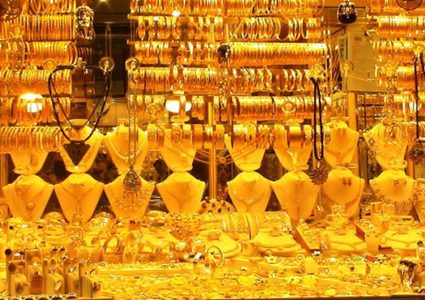 بعد شهر من الخسائر.. الذهب يحقق أولى مكاسبه