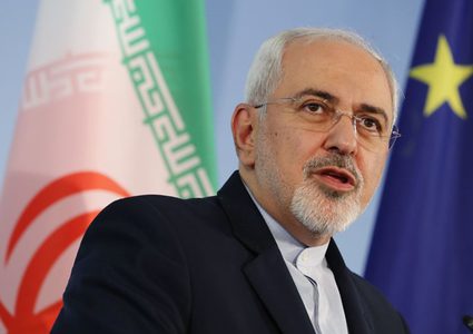 ظريف يبدأ جولة خارجية لإنقاذ الاتفاق النووي الإيراني