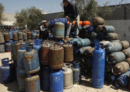 ما هو سبب وقف بيع وتوزيع الغاز على المحطات بغزة ؟