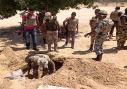 مقتل 4 مسلحين واكتشاف نفق على حدود غزة