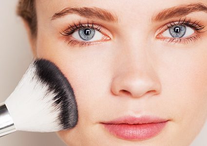 ما هي علاقة مستحضرات التجميل بالتلوث الهوائي ؟