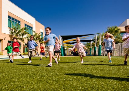 ما هي الفوائد الصحية لإلتزام الأطفال بالمشي يوميًا ؟